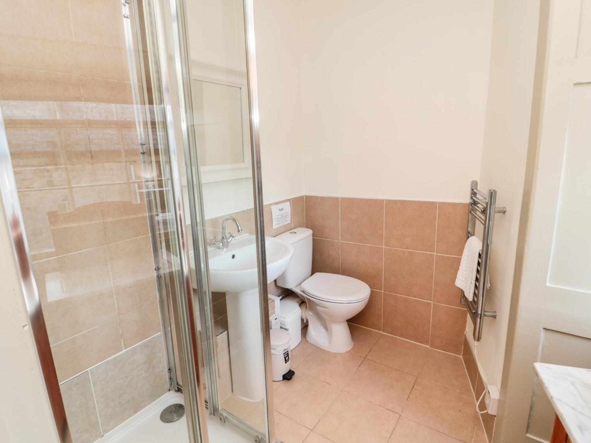 Upper Oakwood Apartment อัล์นวิก ภายนอก รูปภาพ