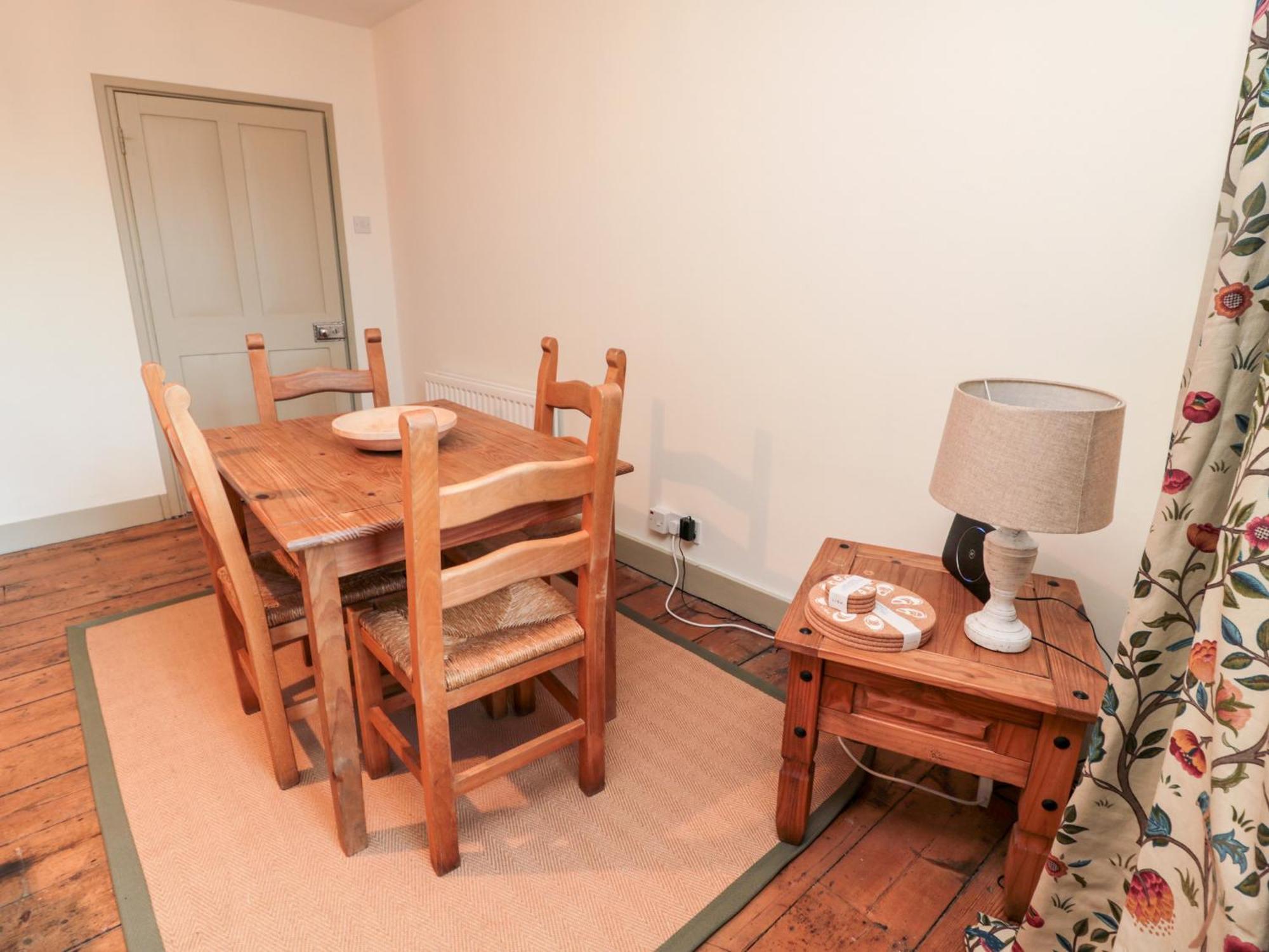 Upper Oakwood Apartment อัล์นวิก ภายนอก รูปภาพ